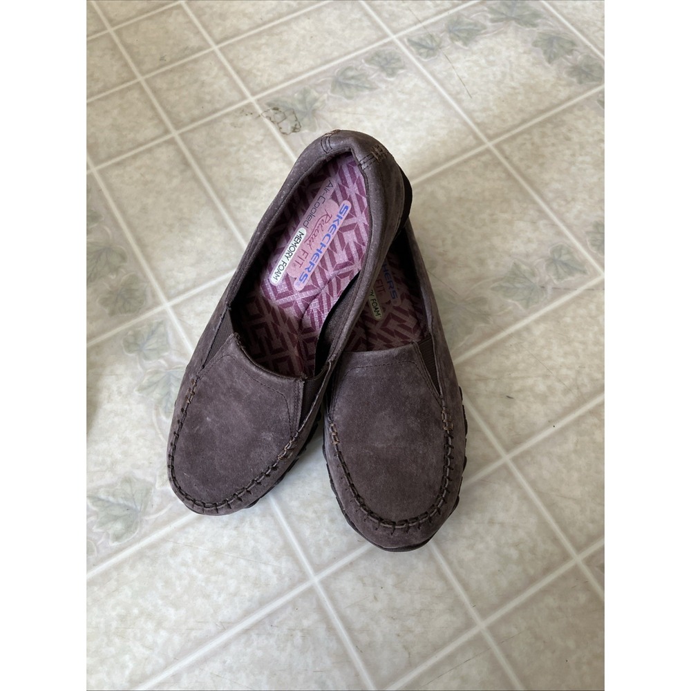 Skechers Relaxed Fit Brown Suede Leather Memory Foam Loafers Women 6 Slip On EUC